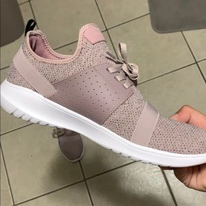 🍁Plum Nautica Sneakers NEVER WORN🍁